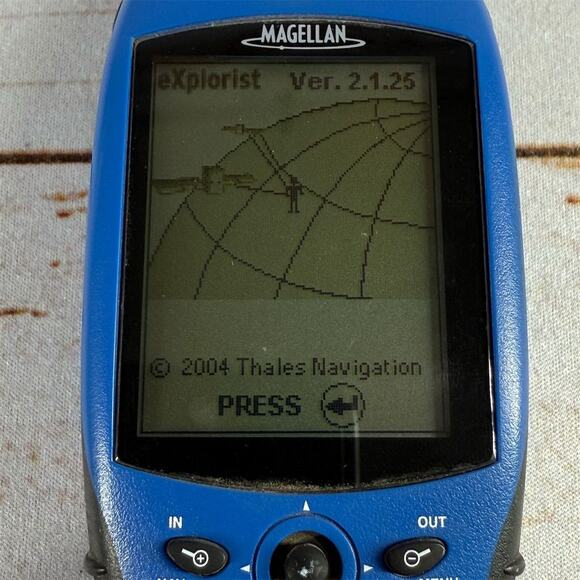 Magellan eXplorist 300 Handheld GPS Navigator Water Resistant Compass - Picture 3 of 7